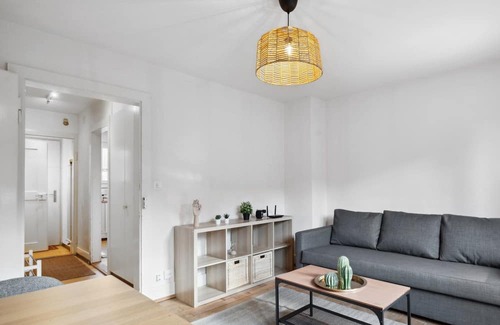 Wiedikon Wohnung | Charming Home for Flexible Weekly/Monthly Rent