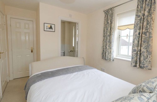 Sturminster Newton Hütte | NO. 98, pet friendly, with a garden in Sturminster Newton