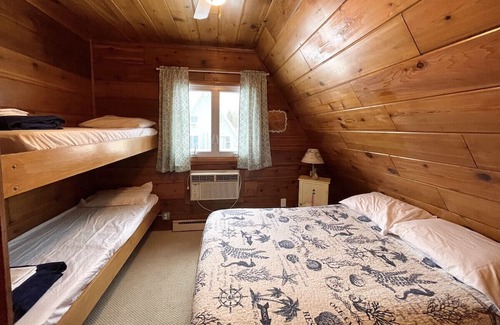 Stevensville Haus | Chalet on the Lake 100 w/ Beach Access, Pools, Sport Courts, Fishing Pond & more!