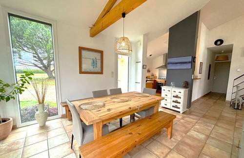Le Bugue Haus | Stylish architect house with mature garden private pool. A real gem