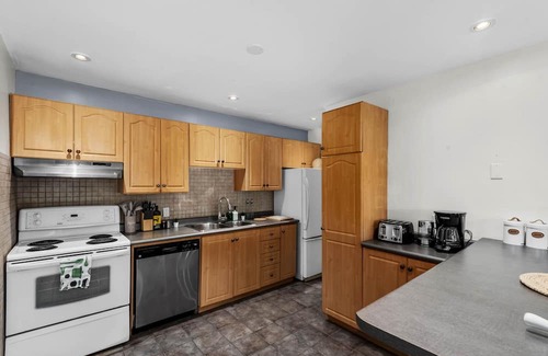 The Beaches Wohnung | Entire Unit-Walk To The Beach - 5 Mins To History