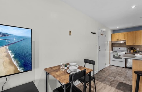 The Beaches Wohnung | Entire Unit-Walk To The Beach - 5 Mins To History