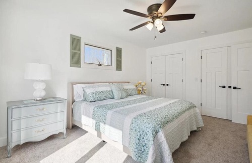 Mishawaka Haus | Tulip Tree is a Short Drive from Notre Dame Campus. 4 bedroom 3 bath home.