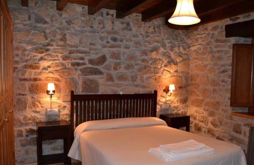 Bobia de Abajo Haus | Holiday Home 'La Corte Del Rondiellu 1' with Mountain View, Private Terrace and Wi-Fi