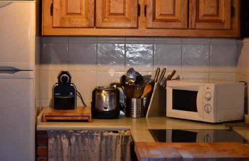 Bobia de Abajo Haus | Holiday Home 'La Corte Del Rondiellu 1' with Mountain View, Private Terrace and Wi-Fi