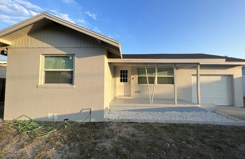 Bridgeport Heights Haus | Cozy modern house close to the beach