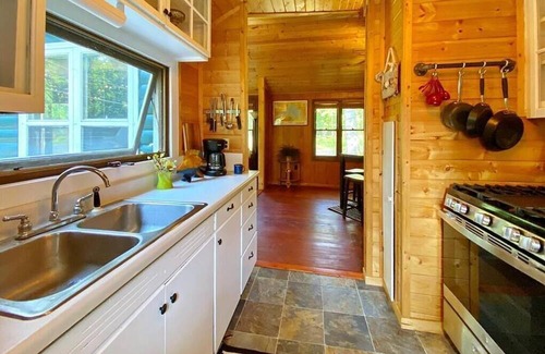 Ossipee Kabine | Cozy cabin in enchanting Merrifield with AC, WiFi