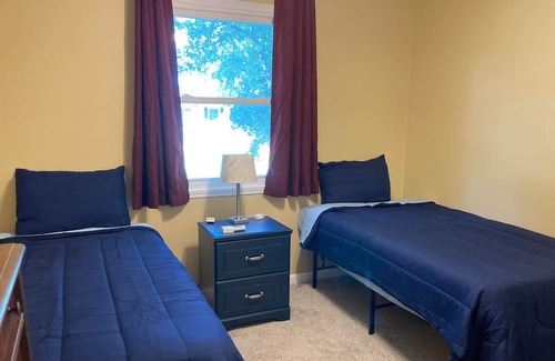 Ellettsville Haus | Charming 3-bedroom house in Ellettsville w/ Fiber internet & backyard fire pit