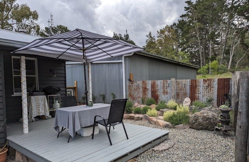 Pozieres Hütte | Relaxing Cottage adjacent to Donnellys Castle Dog-friendly! Close to Stanthorpe