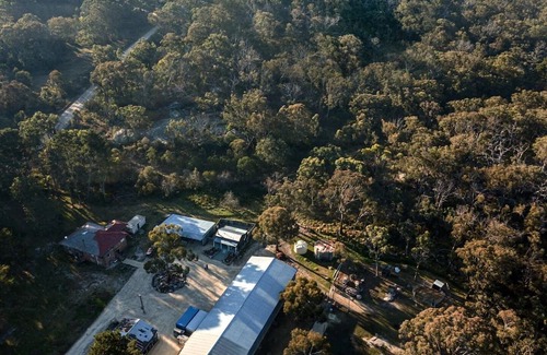 Pozieres Hütte | Relaxing Cottage adjacent to Donnellys Castle Dog-friendly! Close to Stanthorpe