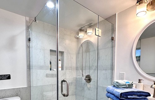 South Corals Haus | 4BD Family Paradise Retreat - Heated Pool/Arcades/Pool Table