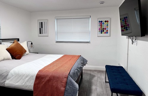 South Corals Haus | 4BD Family Paradise Retreat - Heated Pool/Arcades/Pool Table