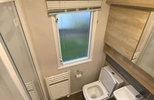 Isle of Grain Haus | Thameside 6 Sleeper