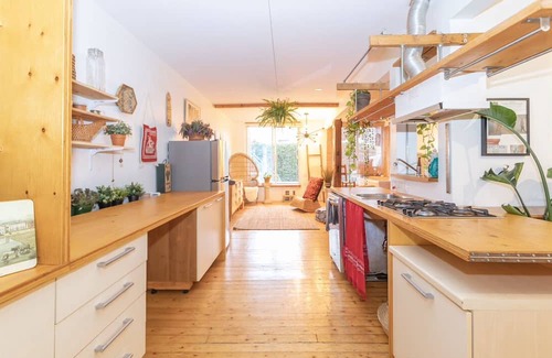 Sainte-Marie Wohnung | Amazing Boho Apartment in Heart of Montreal