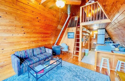 Howard Kabine | Cozy Cabin with Arkansas River View, No Pet Fee