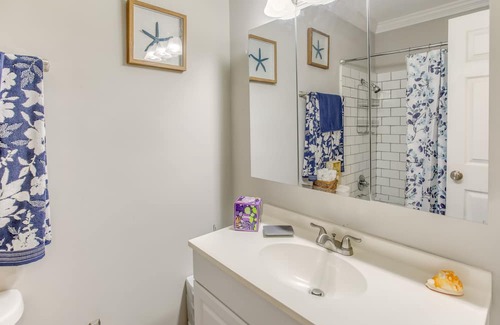 Marion Haus | Cozy Marion Home: Fenced Yard, Near Downtown!