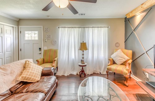 Marion Haus | Cozy Marion Home: Fenced Yard, Near Downtown!