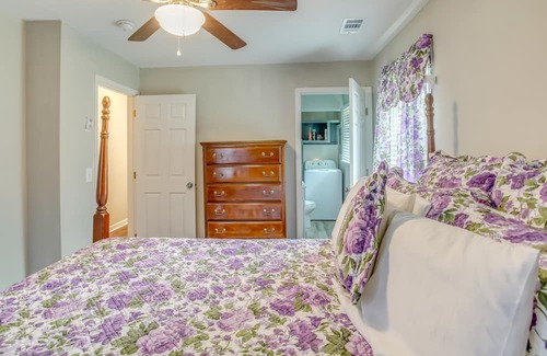 Marion Haus | Cozy Marion Home: Fenced Yard, Near Downtown!