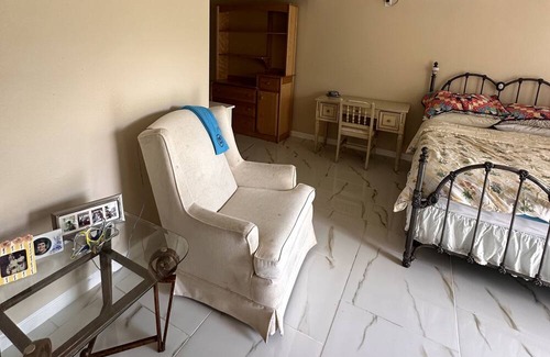 Briarforest Wohnung | Cozy vintage Guesthouse in the middle of Houston, equipped kitchen included!