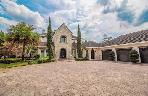 Florida Central Atlantic Coast Haus | LakeFront Pool Mansion 12 min from Disney!