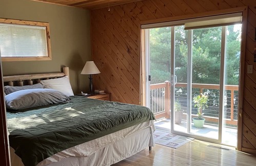 Danbury Kabine | Voyager Village Cabin. Perfect for a family gathering or a golfer's retreat.