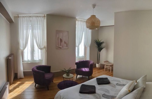 Chalon-sur-Saone Haus | Gîte/maison Entière B&B < Couette et Tartine >