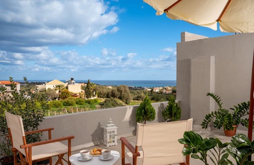 Old Hersonissos Haus | Marianthi's Home is ensconced in the enchanting Village of Hersonissos.