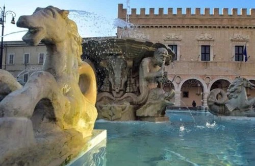 Pesaro Wohnung | Vrbo Property