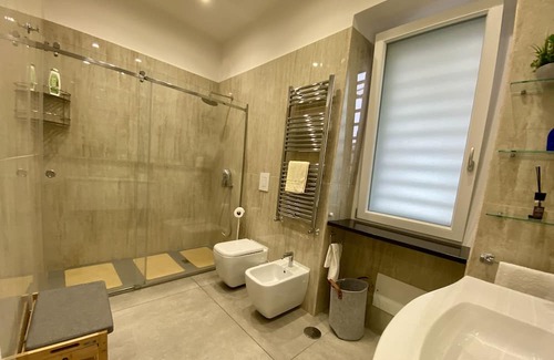 Frattaminore Haus | Appartamento Casa Crispino Piano Terra per 3 Persone