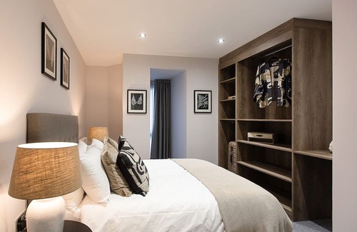 Rusholme Haus | heart of Manchester close to city centre great transport links