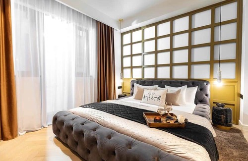 Bucharest City-Centre Wohnung | Qult Peaky Blinders