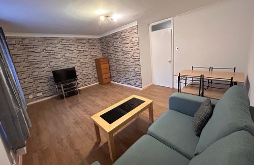 Whalebone Wohnung | Specious 1 Bed flat in east London with Parking and free wifi