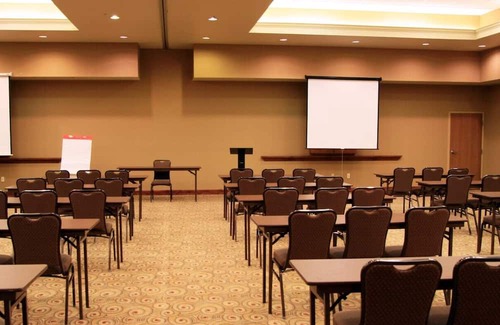 Kingman Haus | Scenic Road Trip Stop: Comfy Suite with Free Breakfast, Pool | 2 Units