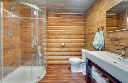 Wellston Kabine | Rustic Wellston Cabin w/ Pond & ATV Trail Access!