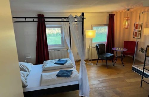 Marienwerder Wohnung | Holiday home Remise at Sophienschlösschen