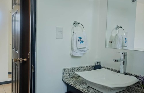 Bejuco Wohnung | Beachside Bliss: Shared Pool, BBQ -Close to beach!