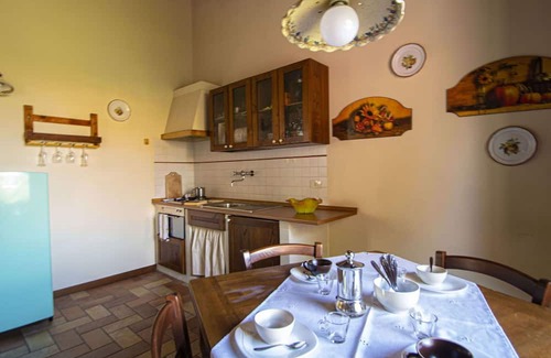 Stabbia Wohnung | Lovely apartment for 4 people with WIFI, pool, A/C, TV, patio, panoramic view and parking