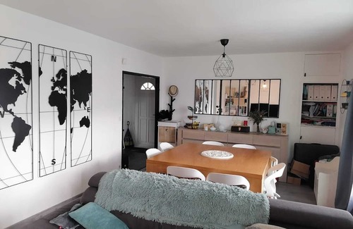 Senlis Haus | Homerez - Nice house for 7 ppl. with garden, terrace and balcony at Senlis