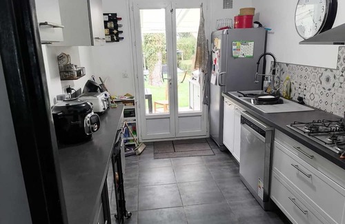 Senlis Haus | Homerez - Nice house for 7 ppl. with garden, terrace and balcony at Senlis