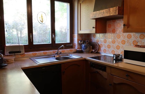 Sainte-Croix Wohnung | Cosy apartment for 6 guests with WIFI, terrace and parking