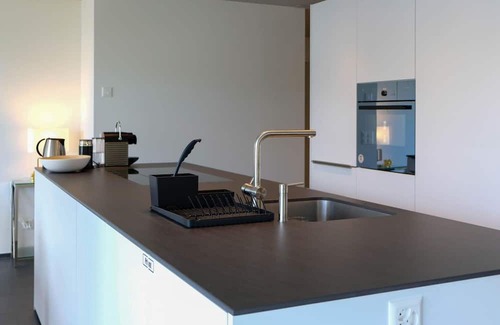 Spiez Wohnung | Nice apartment for 4 guests with WIFI, TV, balcony and parking