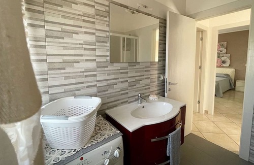 Petacciato Wohnung | Beautiful apartment for 4 people with WIFI, A/C, TV and patio