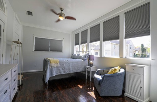 Freret Haus | Charming Bungalow with Pool in the Heart of Uptown Nola!