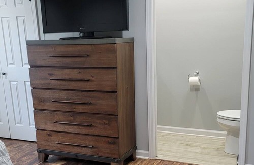 Quitman Haus | Eclipse by the lake or at this beautiful home with 3 acres.