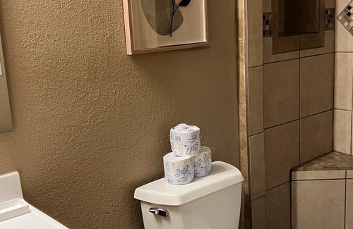 Box Elder Haus | Clean & spacious home perfect for families! 10 minutes from Rapid City!