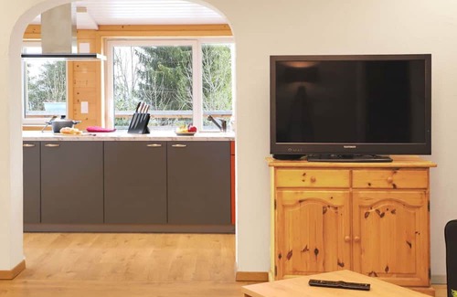 Vionnaz Wohnung | Nice apartment for 6 people with WIFI, TV, terrace, pets allowed, panoramic view and parking