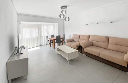 Castello de la Plana Wohnung | Elegant 4 beds near train station upto 6 Pax