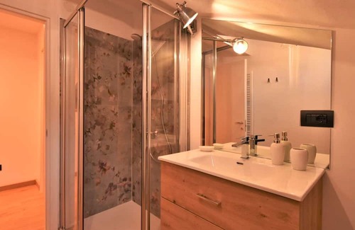 Campodolcino Wohnung | Beautiful apartment for 6 guests with WIFI, TV, balcony and parking