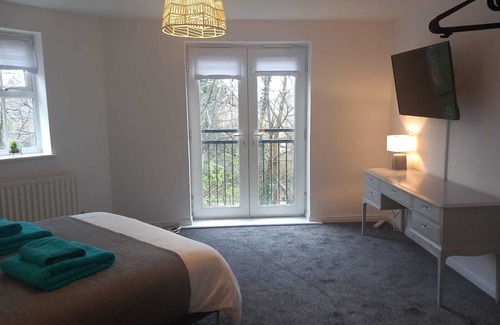 Basildon Wohnung | Cosy Large 1 Bedroom, En suite & Kitchen with Parking in Basildon