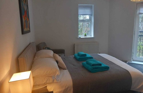 Basildon Wohnung | Cosy Large 1 Bedroom, En suite & Kitchen with Parking in Basildon